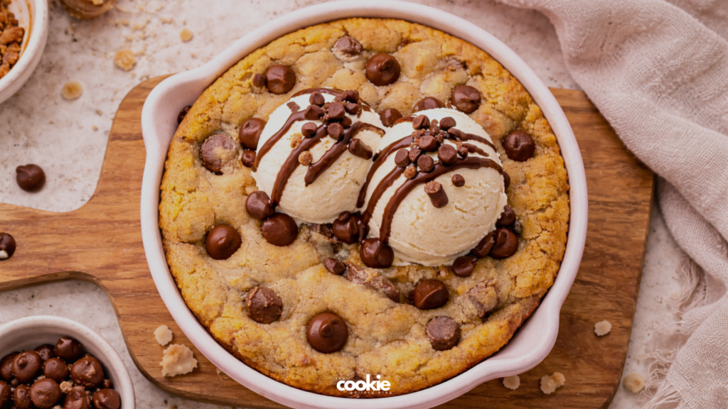 brown butter nutella stuffed scoopable chocolate chip cookie pie 1